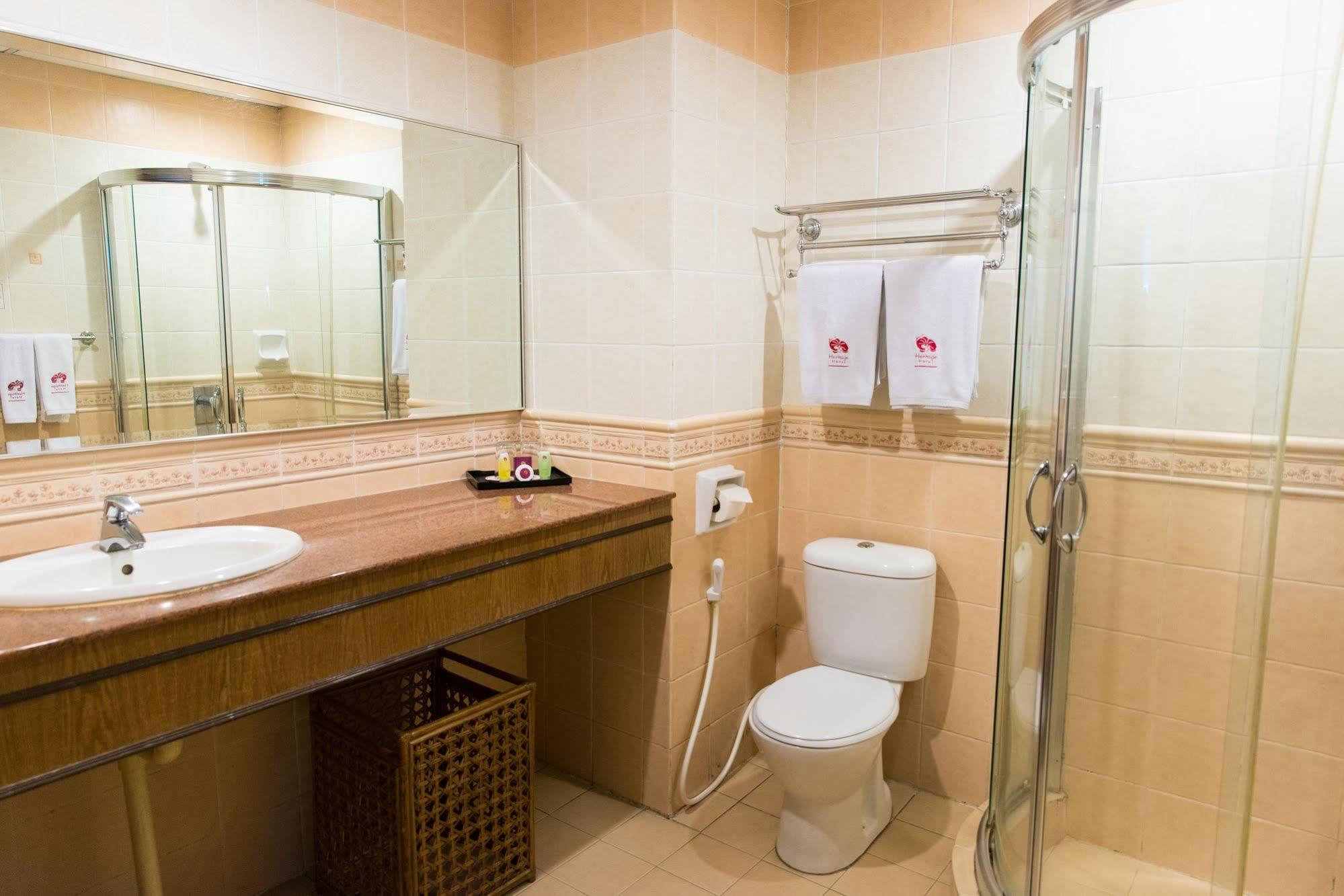Heritage Hotel Тавау Екстер'єр фото